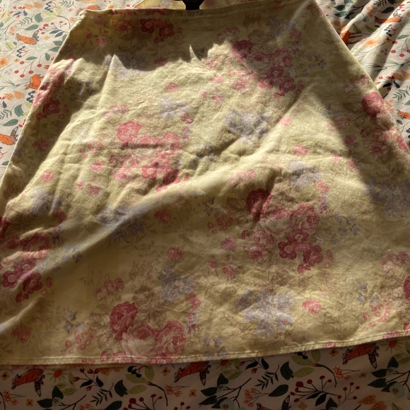 2 Light colors Woman’s Skirts by Van Heusen in Sage & Pink w/ Flowers & Stripes - Picture 8 of 10